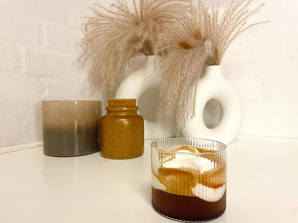 Affogato – romig Italiaans dessert met espresso en vanille-ijs
