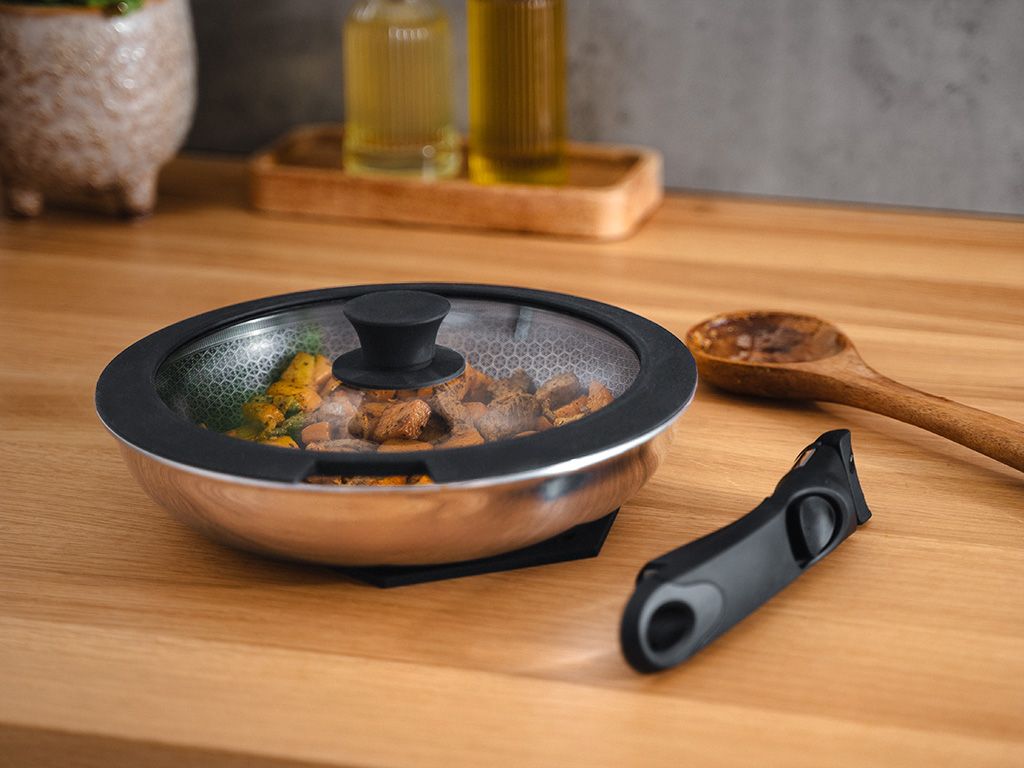 GEMENGDE KOEKENPAN MET AFNEEMBARE HANDGREEP – 2-DEELIGE SET - 6