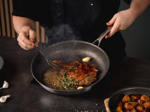 ZERO – NATURAL NON-STICK FRYING PAN 30CM - 8