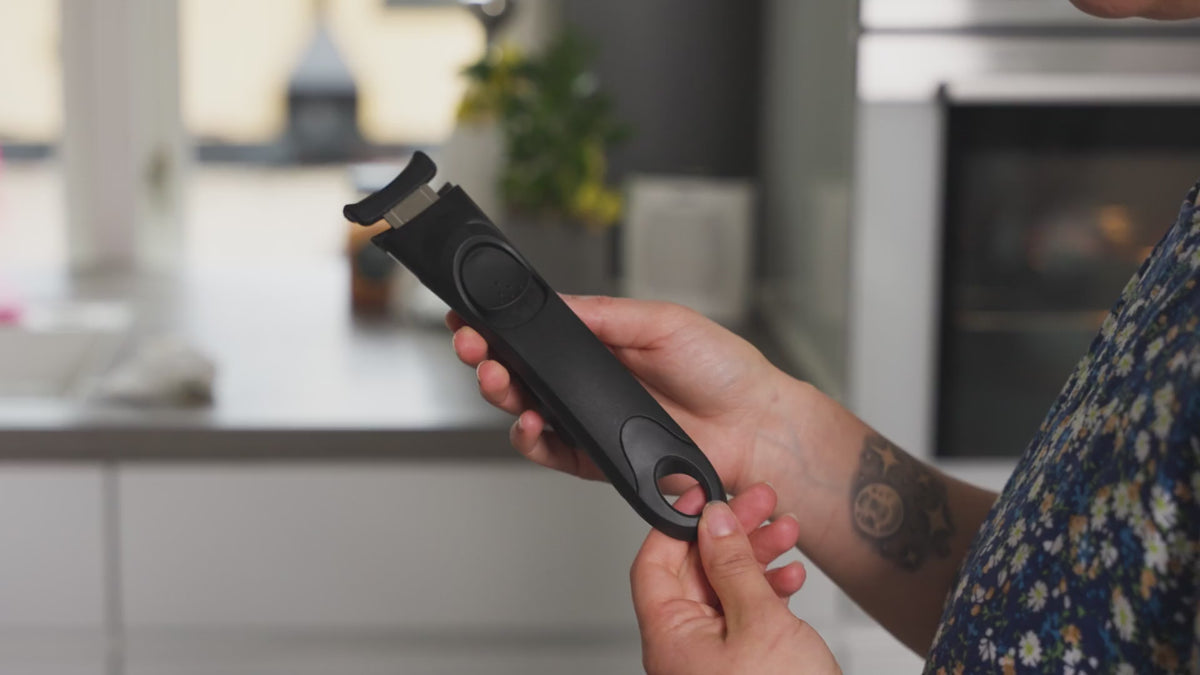 Charger la vidéo : 
DE HÅNDTAGSLØSE PANDER